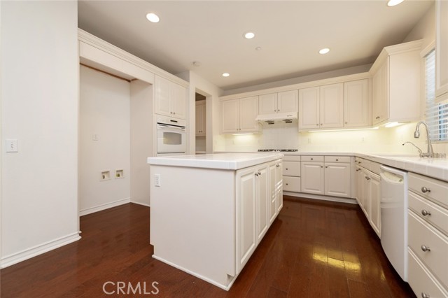 16694 Tourmaline Street, Chino Hills CA: https://media.crmls.org/medias/90dfd4c6-ef52-456e-8312-e7c4884baecd.jpg