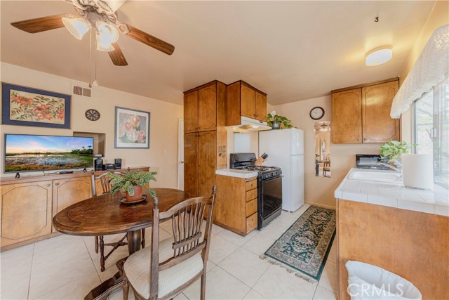 Detail Gallery Image 20 of 54 For 1511 W Hill Ave, Fullerton,  CA 92833 - 3 Beds | 3 Baths