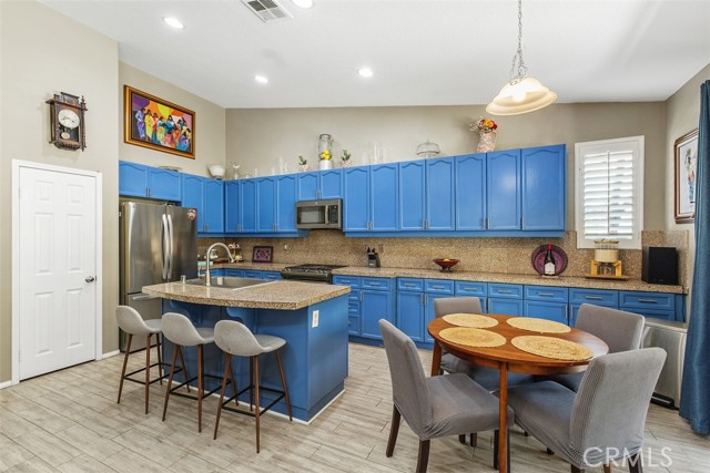 23591 Madison Avenue, Murrieta CA: https://media.crmls.org/medias/90e02407-ce27-4a8a-8b2a-a8796aa7d7e2.jpg