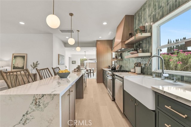 Detail Gallery Image 13 of 37 For 808 S Los Robles Ave, Pasadena,  CA 91106 - 3 Beds | 3 Baths