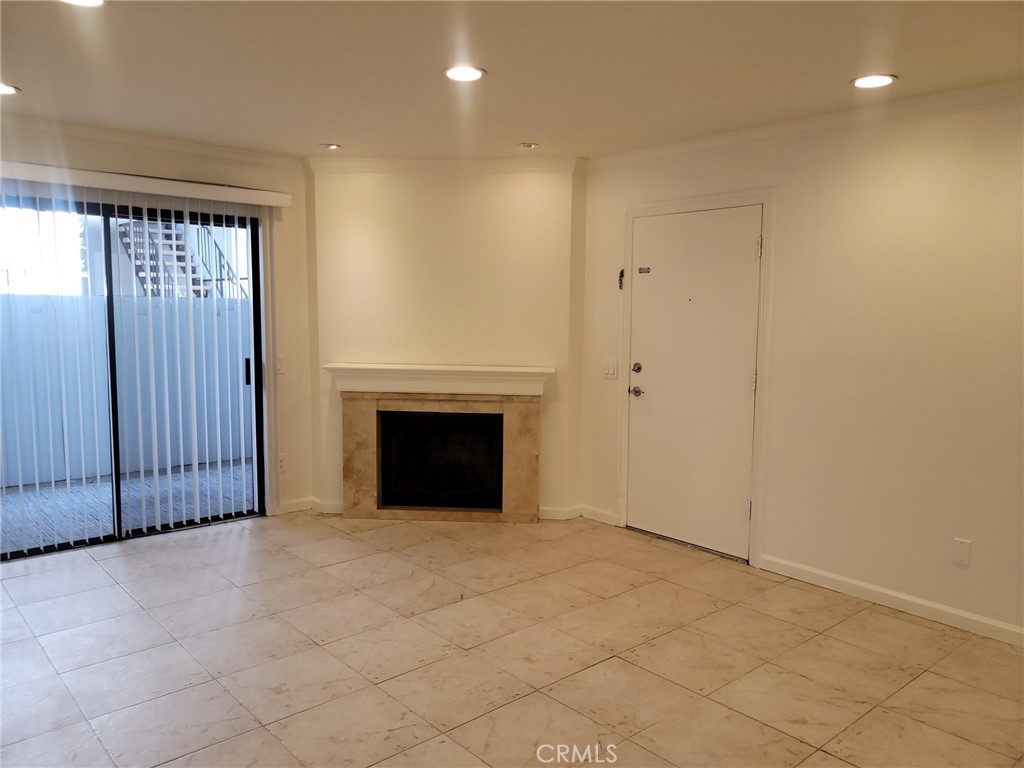 90e09cac D739 4236 B40d Dff379d7ffaa