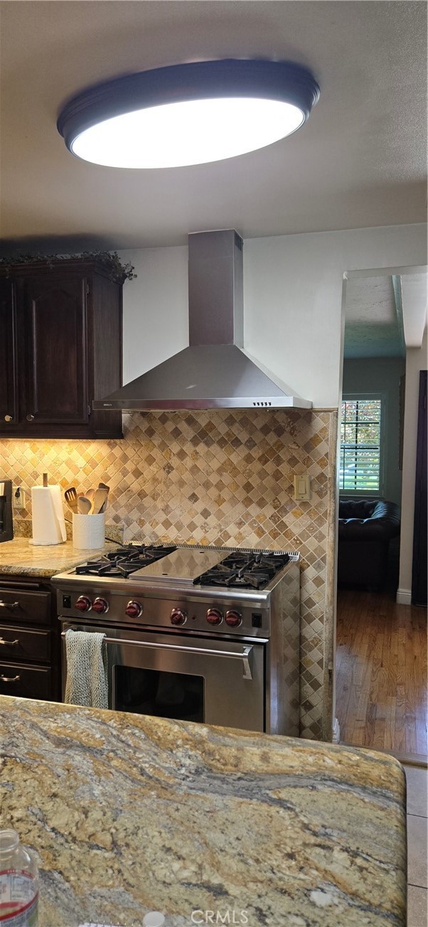 7503 Aqueduct Avenue, Van Nuys CA: https://media.crmls.org/medias/90e0cc7f-b4b8-4269-8673-398ef22a0f59.jpg