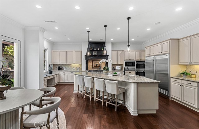 Detail Gallery Image 29 of 75 For 26012 Horseshoe Cr, Laguna Hills,  CA 92653 - 5 Beds | 5/1 Baths