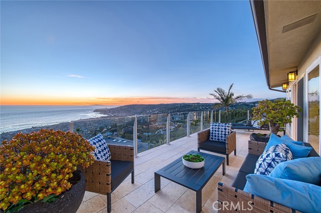 Detail Gallery Image 12 of 74 For 1155 Katella St, Laguna Beach,  CA 92651 - 3 Beds | 3/1 Baths