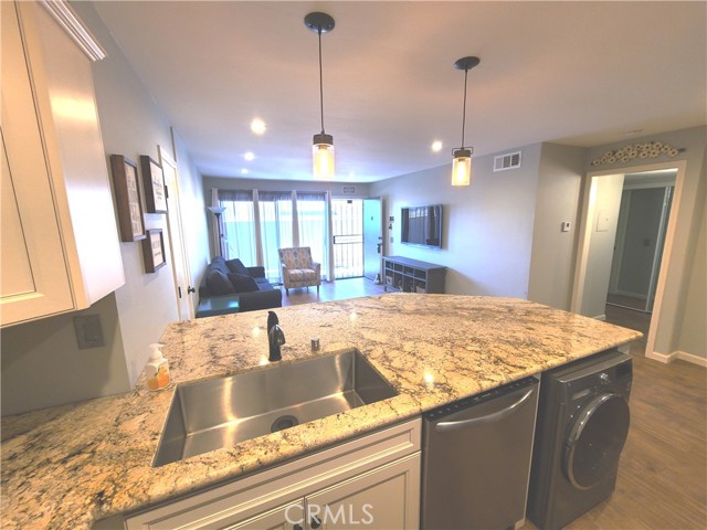 Detail Gallery Image 8 of 36 For 27236 Luther #705,  Canyon Country,  CA 91351 - 1 Beds | 1 Baths