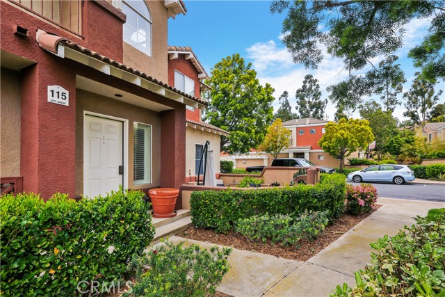 Detail Gallery Image 24 of 30 For 115 Santa Barbara Ct, Lake Forest,  CA 92610 - 2 Beds | 2 Baths