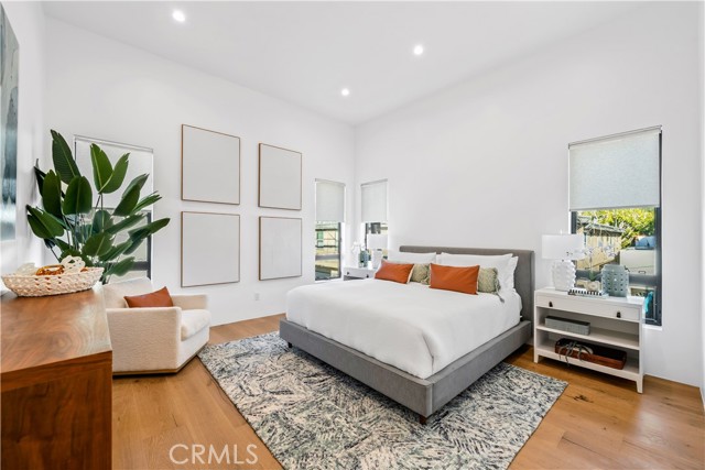 171 Savona Walk, Long Beach CA: https://media.crmls.org/medias/90e25cd5-ae86-4f05-aa78-ab848b9cd6ef.jpg