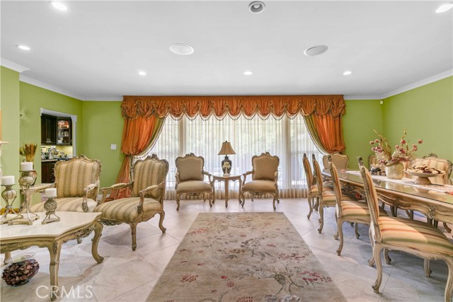 Detail Gallery Image 18 of 38 For 2741 E Glenoaks Bld, Glendale,  CA 91206 - 3 Beds | 2 Baths