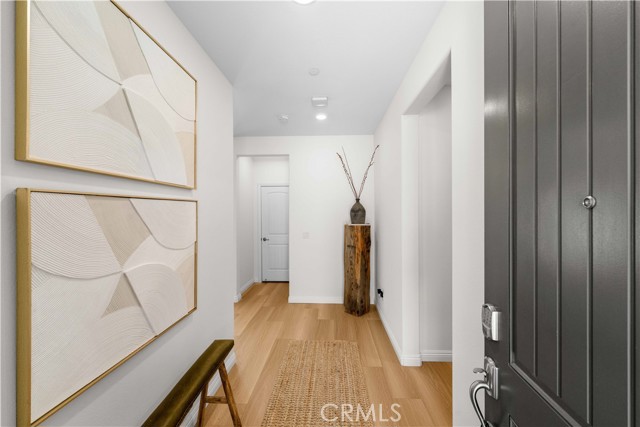 Detail Gallery Image 4 of 45 For 7143 Montecito, Corona,  CA 92880 - 4 Beds | 3/1 Baths