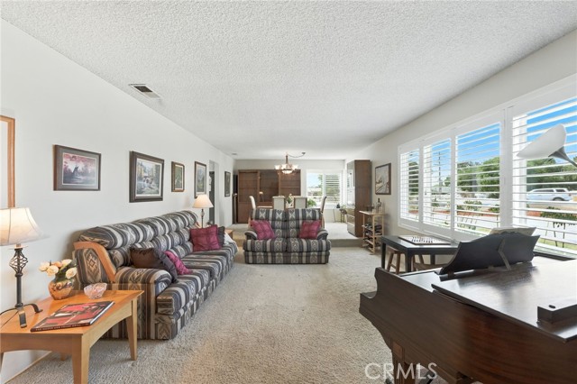 970 3rd Street, Norco CA: https://media.crmls.org/medias/90e2aa47-eb05-4818-9f89-25c0bebfd32e.jpg