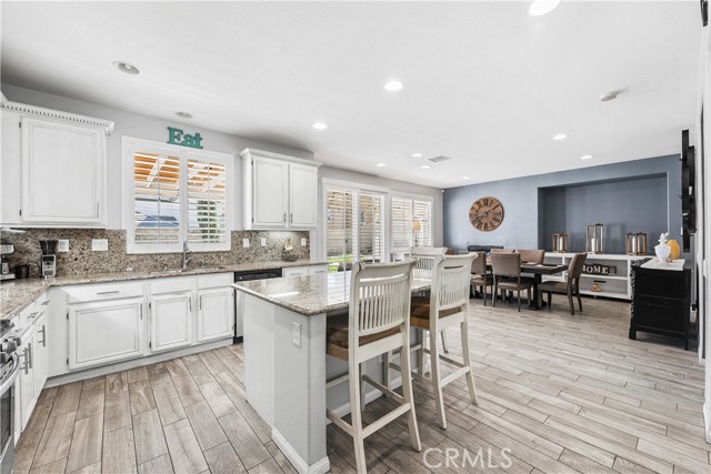 Detail Gallery Image 15 of 53 For 36426 50th St, Palmdale,  CA 93552 - 4 Beds | 3 Baths