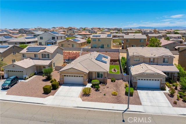 16767 Desert Lily Street, Victorville CA: https://media.crmls.org/medias/90e33fe8-83a6-4022-8866-8aa104c3fb11.jpg