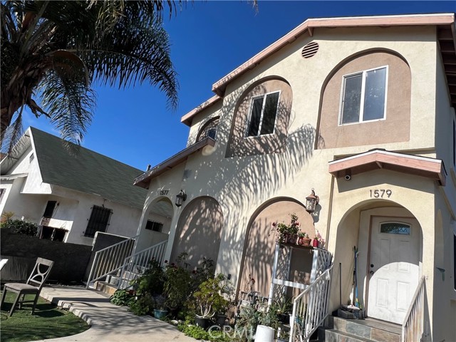 Detail Gallery Image 3 of 20 For 1577 E 51st, Los Angeles,  CA 90011 - 4 Beds | 2 Baths