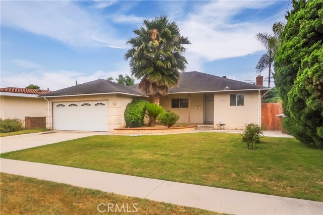 Detail Gallery Image 1 of 1 For 10892 Holly Dr, Garden Grove,  CA 92840 - 3 Beds | 2 Baths