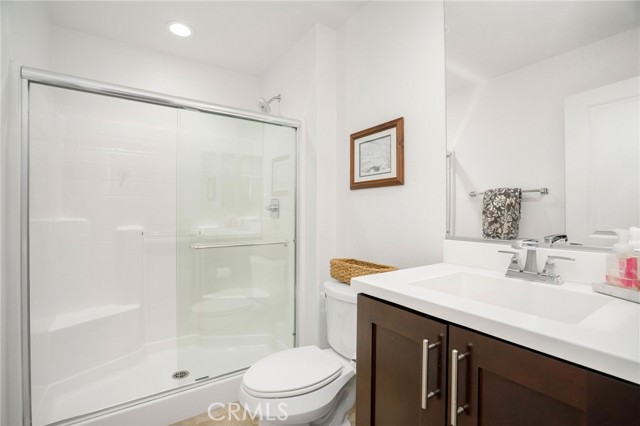 25140 Golden Maple Drive, Canyon Country CA: https://media.crmls.org/medias/90e48af4-986b-4b07-a71e-a103d1239454.jpg