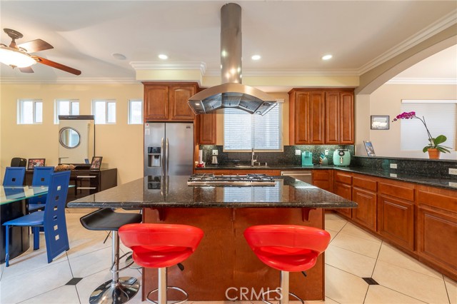 Detail Gallery Image 34 of 49 For 116 11th St, Huntington Beach,  CA 92648 - 3 Beds | 3/1 Baths