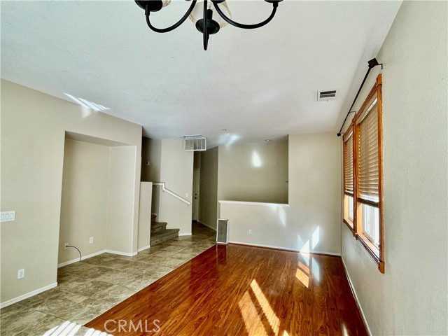 Detail Gallery Image 8 of 21 For 25276 Meadow Walk, Murrieta,  CA 92562 - 2 Beds | 2/1 Baths