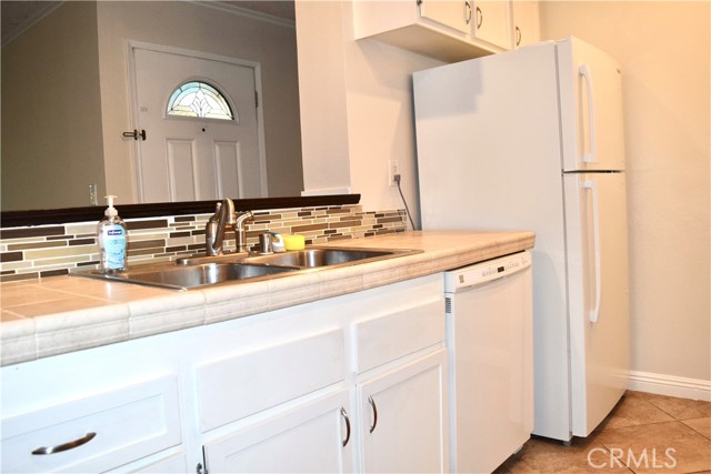 Detail Gallery Image 10 of 37 For 24525 W Trevino Dr #U2,  Valencia,  CA 91355 - 2 Beds | 2 Baths