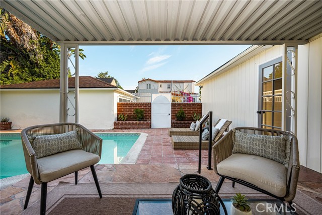 Detail Gallery Image 32 of 35 For 3803 Monteith Dr, View Park,  CA 90043 - 5 Beds | 4 Baths