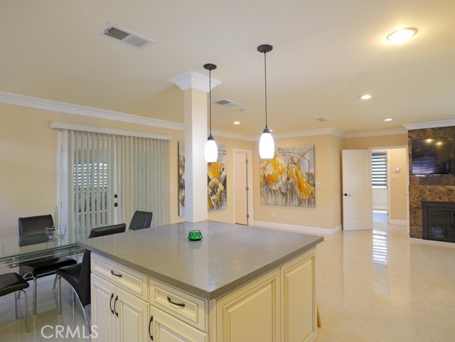 17430 Hemmingway Street, Northridge CA: https://media.crmls.org/medias/90e7b311-f1a2-44a6-8261-399a333cad64.jpg