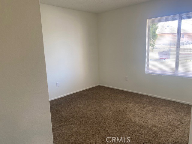 Detail Gallery Image 9 of 18 For 16612 Stagecoach Ave, Palmdale,  CA 93591 - 3 Beds | 2 Baths