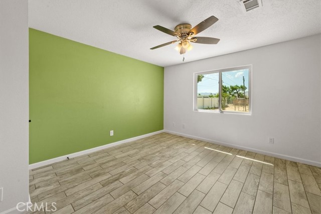 22393 Lone Eagle Road, Apple Valley CA: https://media.crmls.org/medias/90e84608-a931-4648-bc15-cd30079ea197.jpg