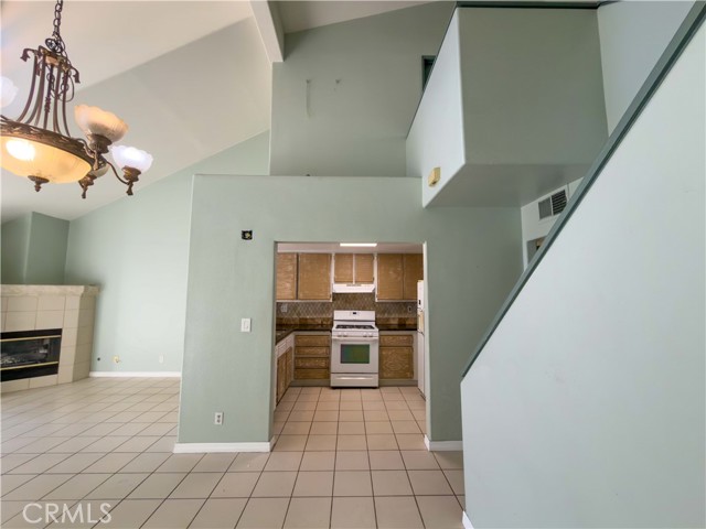 Detail Gallery Image 19 of 41 For 22373 Mission Cir, Chatsworth,  CA 91311 - 2 Beds | 2 Baths