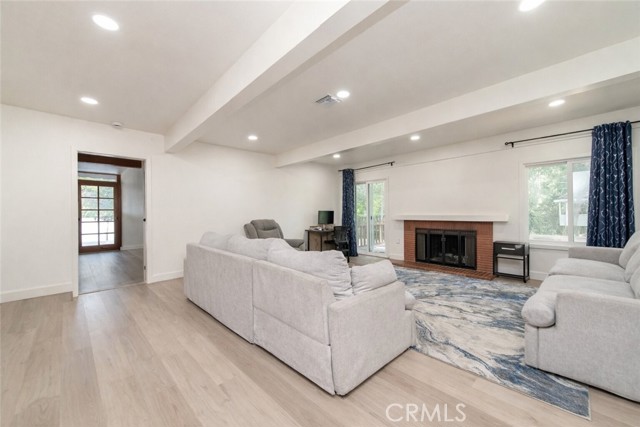 Image 21 of 35 For 8787 Via Linda