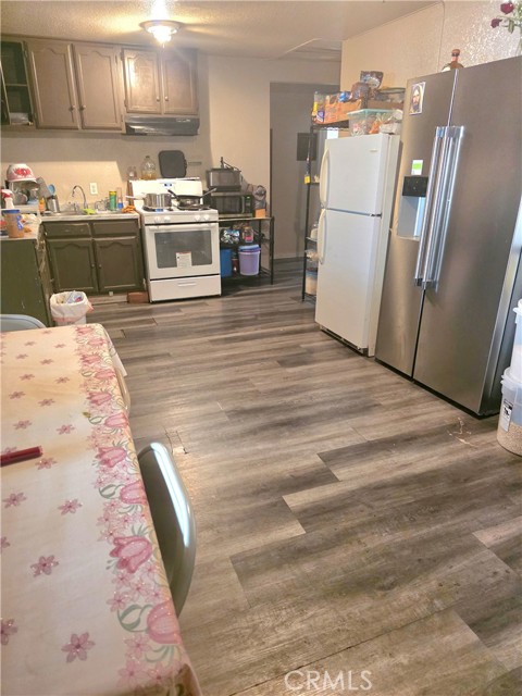 Detail Gallery Image 5 of 14 For 1125 Orme, Los Angeles,  CA 90023 - 7 Beds | 4 Baths