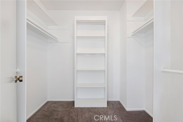 9000 Vanalden Avenue, Northridge CA: https://media.crmls.org/medias/90ea17b4-5aef-4acb-924b-4322bc5f0610.jpg