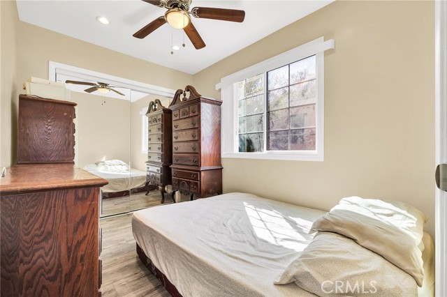 Detail Gallery Image 16 of 73 For 1972 Olive, Long Beach,  CA 90806 - 6 Beds | 4 Baths