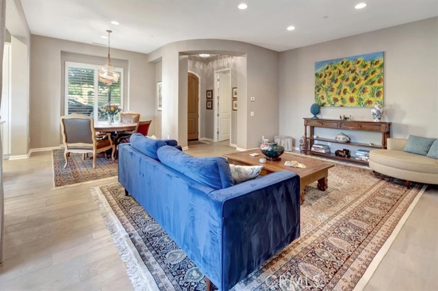 Detail Gallery Image 3 of 34 For 115 Primrose, Lake Forest,  CA 92610 - 4 Beds | 3/1 Baths