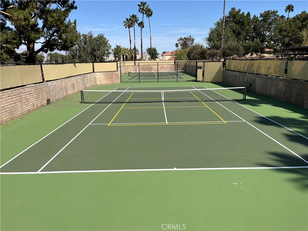 https://media.crmls.org/medias/90eb55ed-0b57-44d4-ba1a-10a81267286c.jpg?preset=X-Large