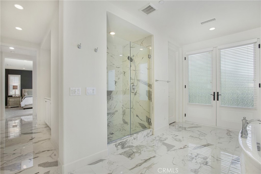 MLS #OC25181790 image #19