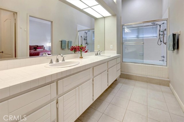 Detail Gallery Image 12 of 28 For 70 Lehigh Aisle, Irvine,  CA 92612 - 3 Beds | 3 Baths