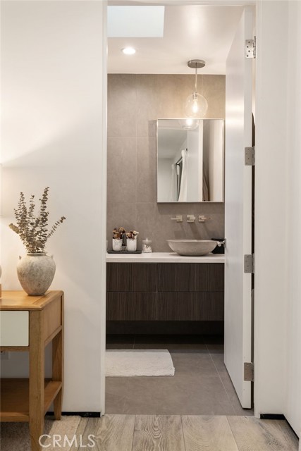 Detail Gallery Image 17 of 44 For 8130 Gould, Los Angeles,  CA 90046 - 3 Beds | 3/1 Baths