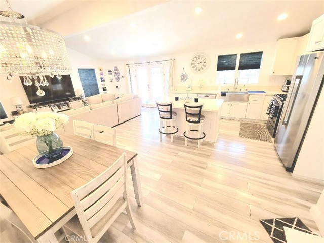 Detail Gallery Image 6 of 36 For 21752 Pacific Coast Hwy. 20a,  Huntington Beach,  CA 92646 - 2 Beds | 2 Baths