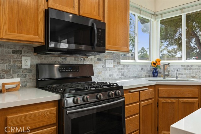 Detail Gallery Image 21 of 41 For 22455 Grand Ave, Wildomar,  CA 92595 - 3 Beds | 2 Baths