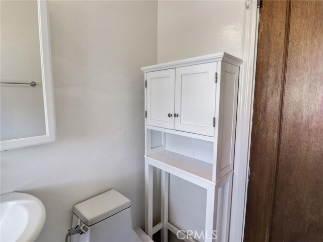 1030 East Ocean Boulevard, Long Beach CA: https://media.crmls.org/medias/90edf2da-3c2d-46d5-bd66-6f428479201b.jpg