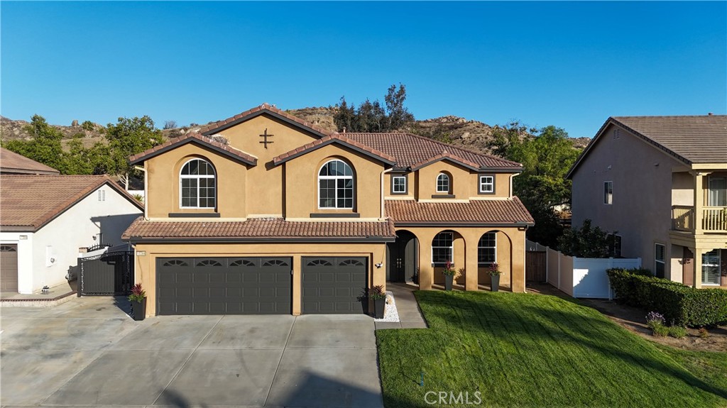 15388 La Casa Drive