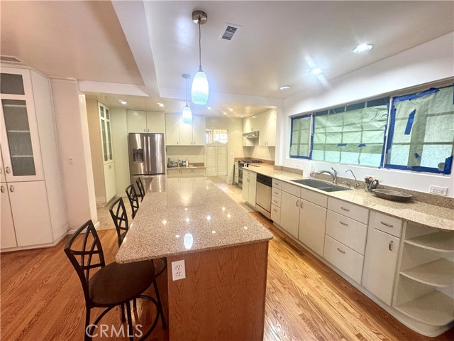 Detail Gallery Image 7 of 29 For 712 W 8th, Claremont,  CA 91711 - 3 Beds | 2 Baths