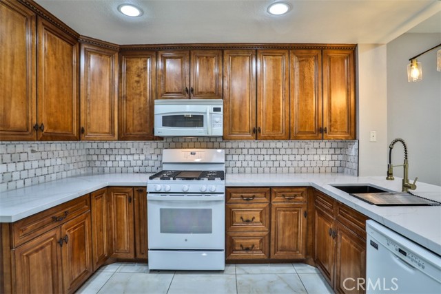 Detail Gallery Image 18 of 75 For 176 Calle Renata, San Dimas,  CA 91773 - 4 Beds | 2/1 Baths