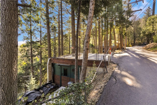 Detail Gallery Image 9 of 68 For 993 Mercury Way, Crestline,  CA 92325 - 2 Beds | 2 Baths