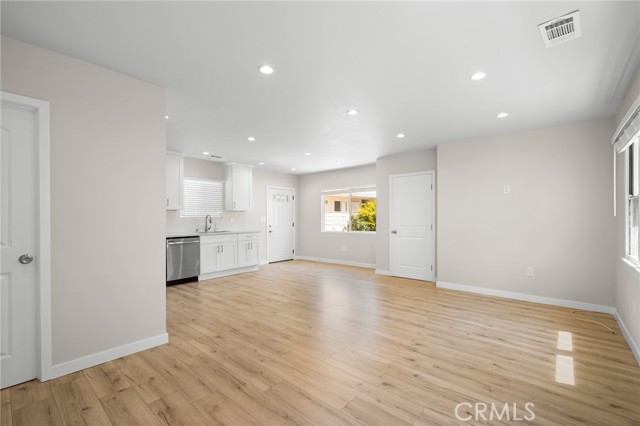 Detail Gallery Image 6 of 20 For 1159 Western Ave #a, Glendale,  CA 91201 - 2 Beds | 2 Baths