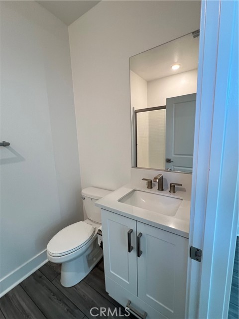 Detail Gallery Image 3 of 16 For 124 Sash, Irvine,  CA 92618 - 3 Beds | 3/1 Baths