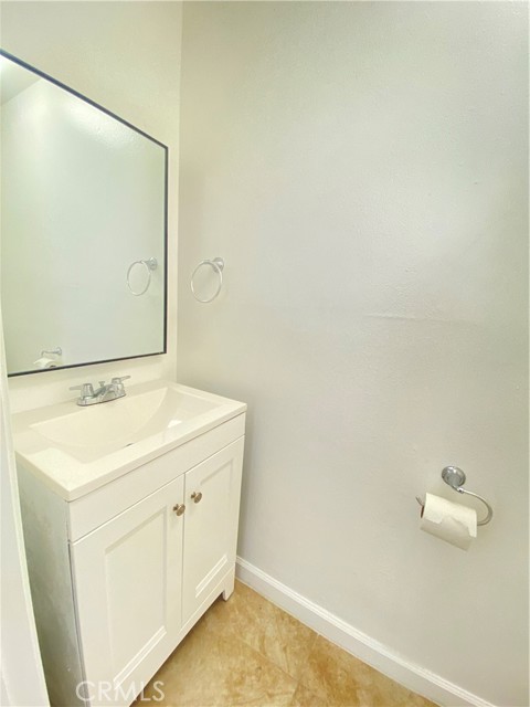 Detail Gallery Image 5 of 15 For 12196 Carnation Ln #B,  Moreno Valley,  CA 92557 - 2 Beds | 1/1 Baths