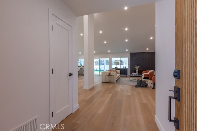 876 Ballina Court, Newbury Park CA: https://media.crmls.org/medias/90f2f092-332d-4558-b8ff-c124e5940aed.jpg