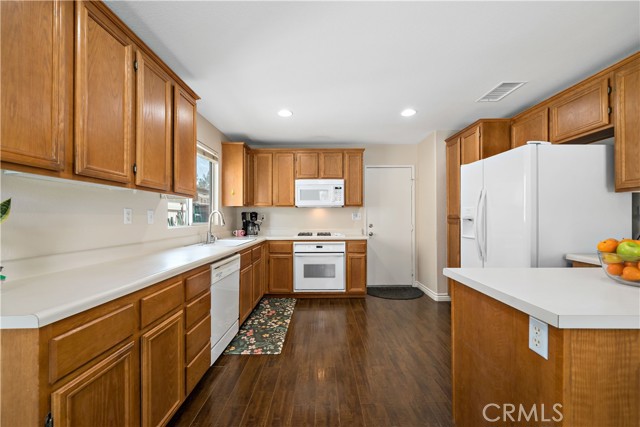 Detail Gallery Image 20 of 46 For 32026 Poppy Way, Lake Elsinore,  CA 92532 - 4 Beds | 2/1 Baths