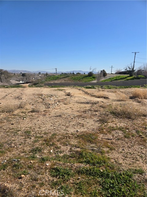 Detail Gallery Image 7 of 9 For 14140 14146 Rodeo Dr, Victorville,  CA 92395 - – Beds | – Baths