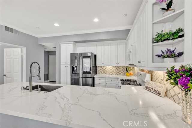 Detail Gallery Image 12 of 42 For 17772 Independence Ln, Fountain Valley,  CA 92708 - 2 Beds | 2 Baths